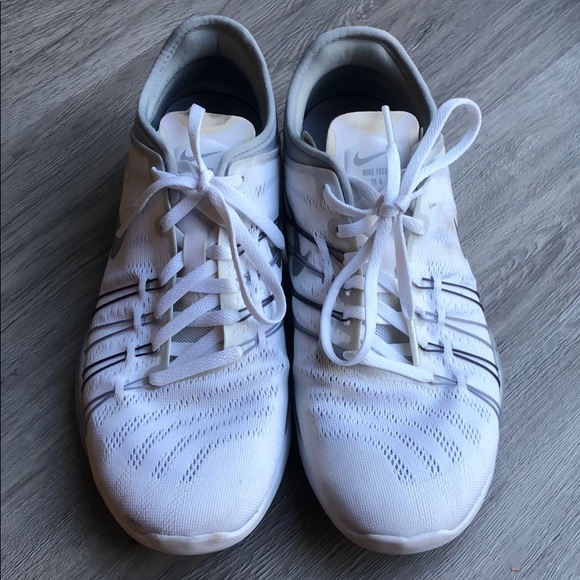 Nike Shoes - Nike Free TR6